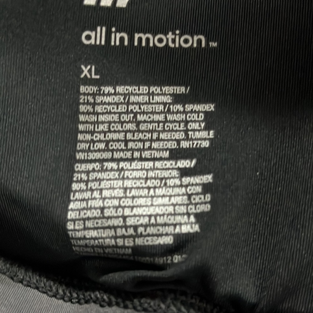 All in motion, light support, twist bra - Picture 5 of 5